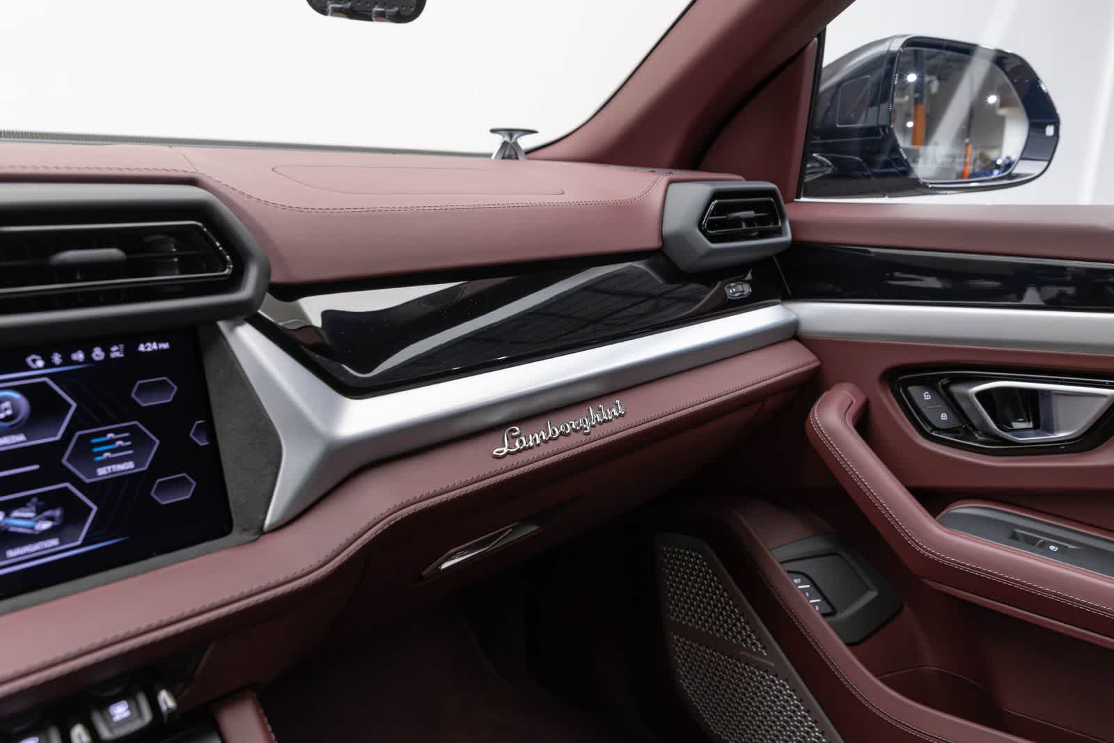 2026 Lamborghini Urus SE