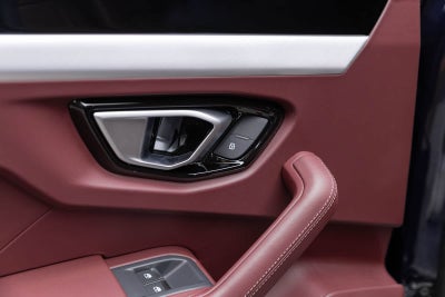2026 Lamborghini Urus SE