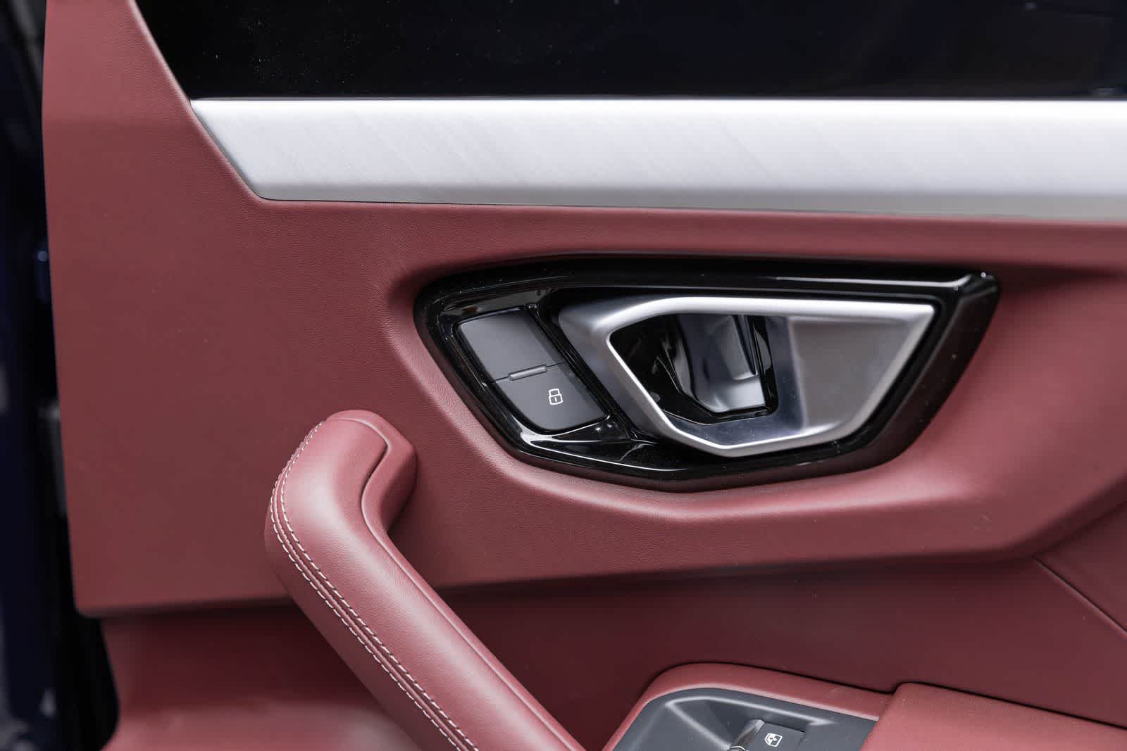 2026 Lamborghini Urus SE