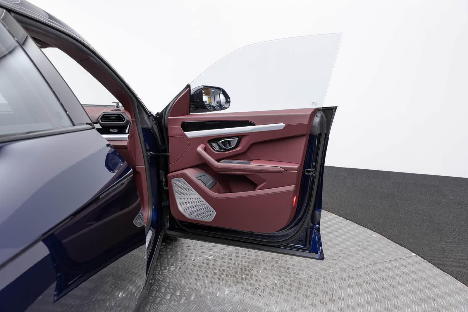 2026 Lamborghini Urus SE