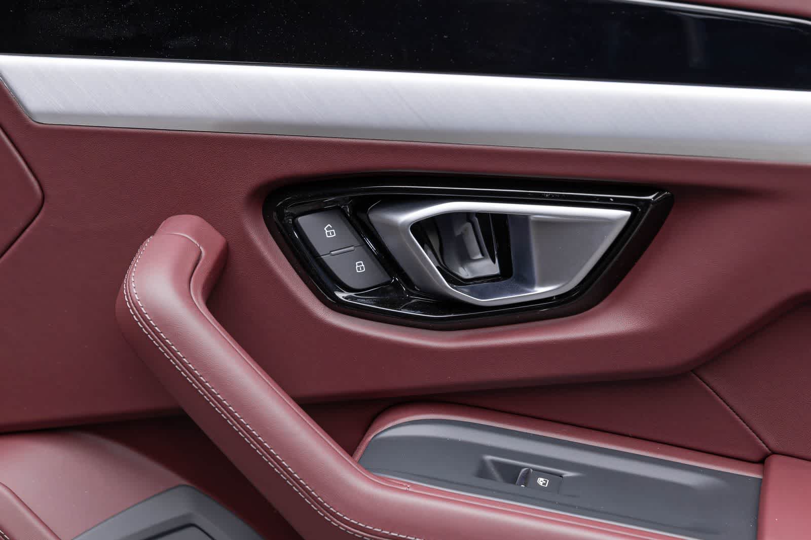2026 Lamborghini Urus SE