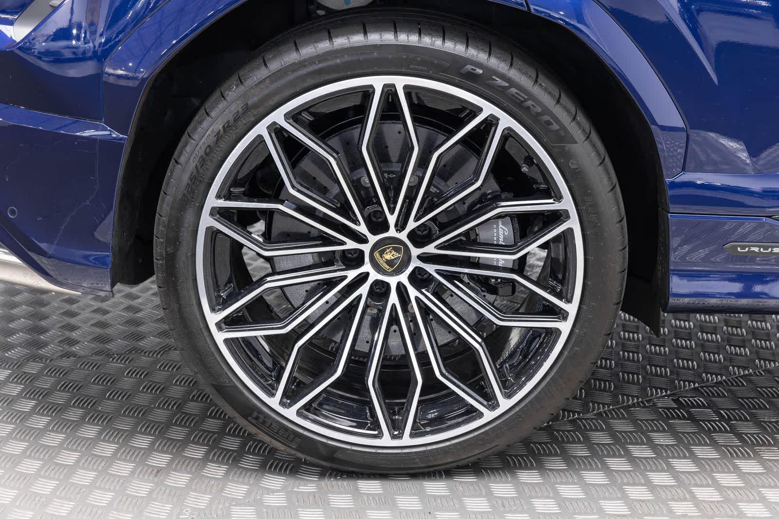 2026 Lamborghini Urus SE