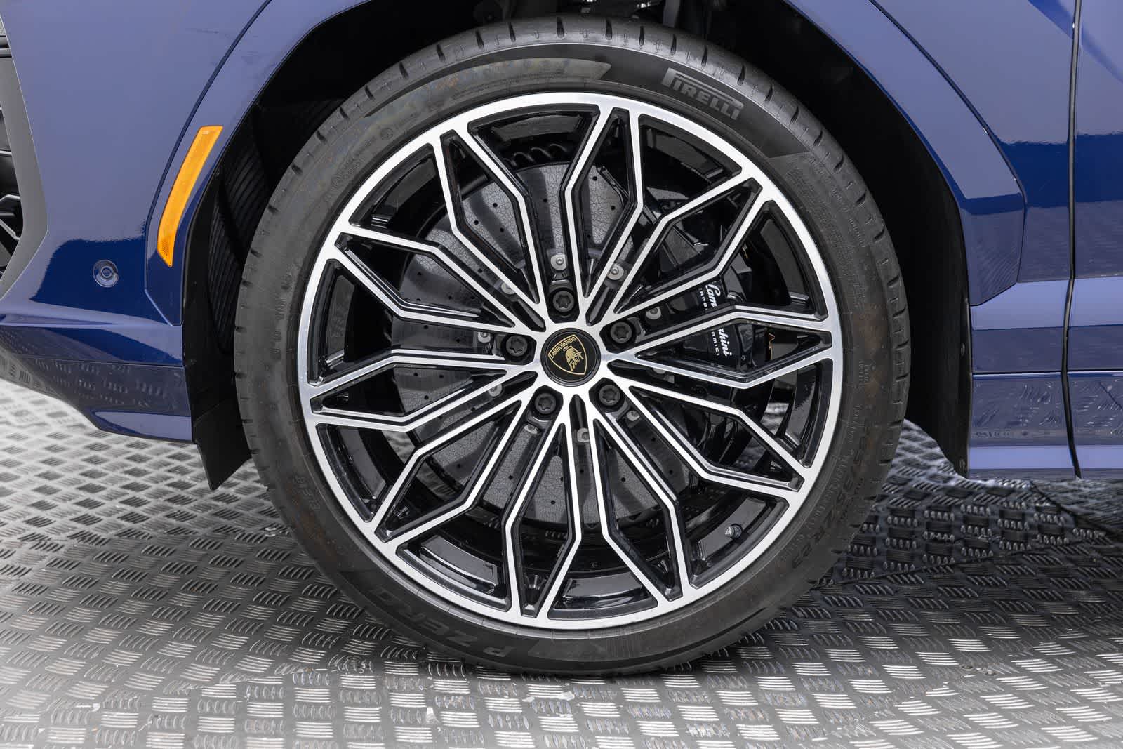 2026 Lamborghini Urus SE