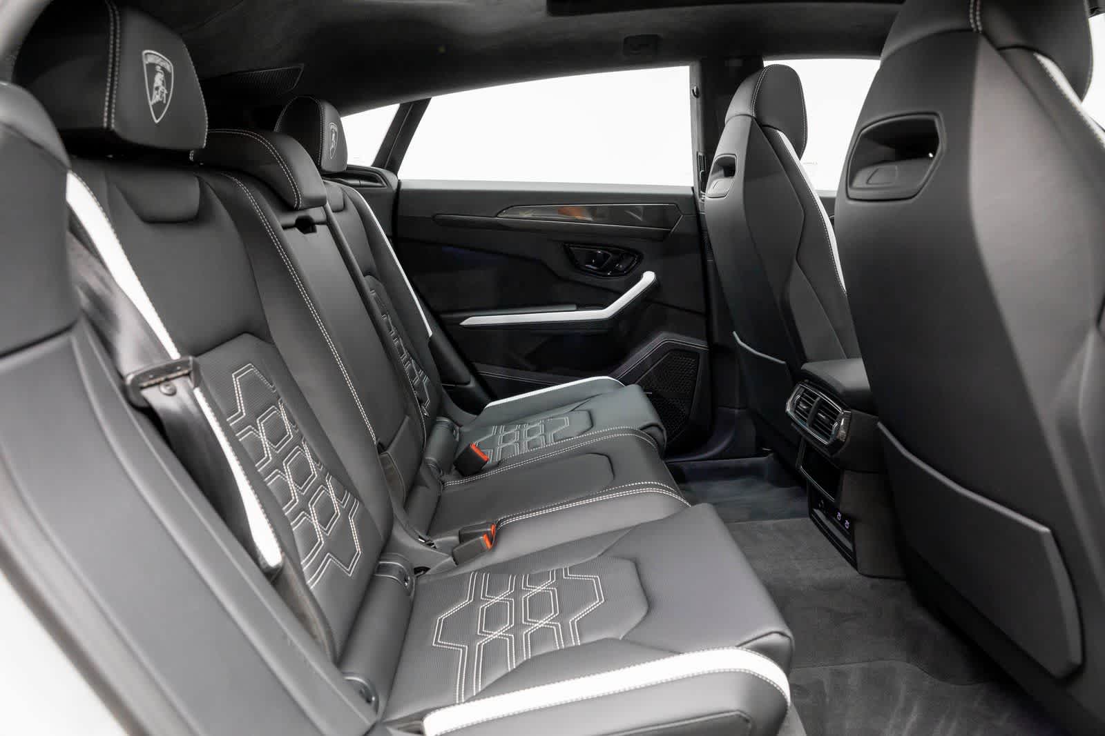 2025 Lamborghini Urus SE