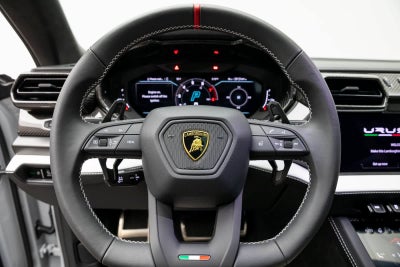 2025 Lamborghini Urus SE