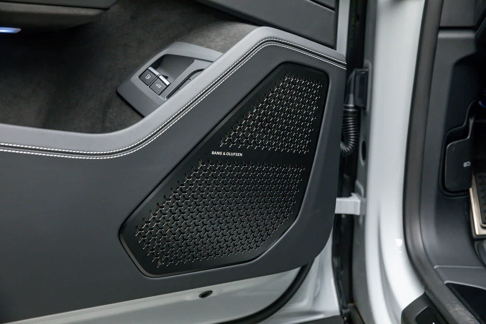 2025 Lamborghini Urus SE