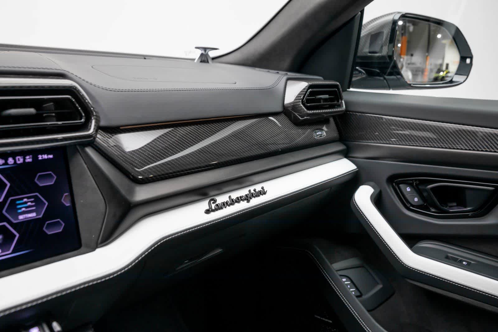 2025 Lamborghini Urus SE