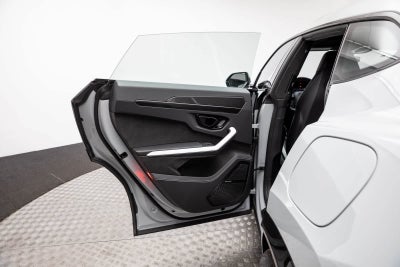 2025 Lamborghini Urus SE