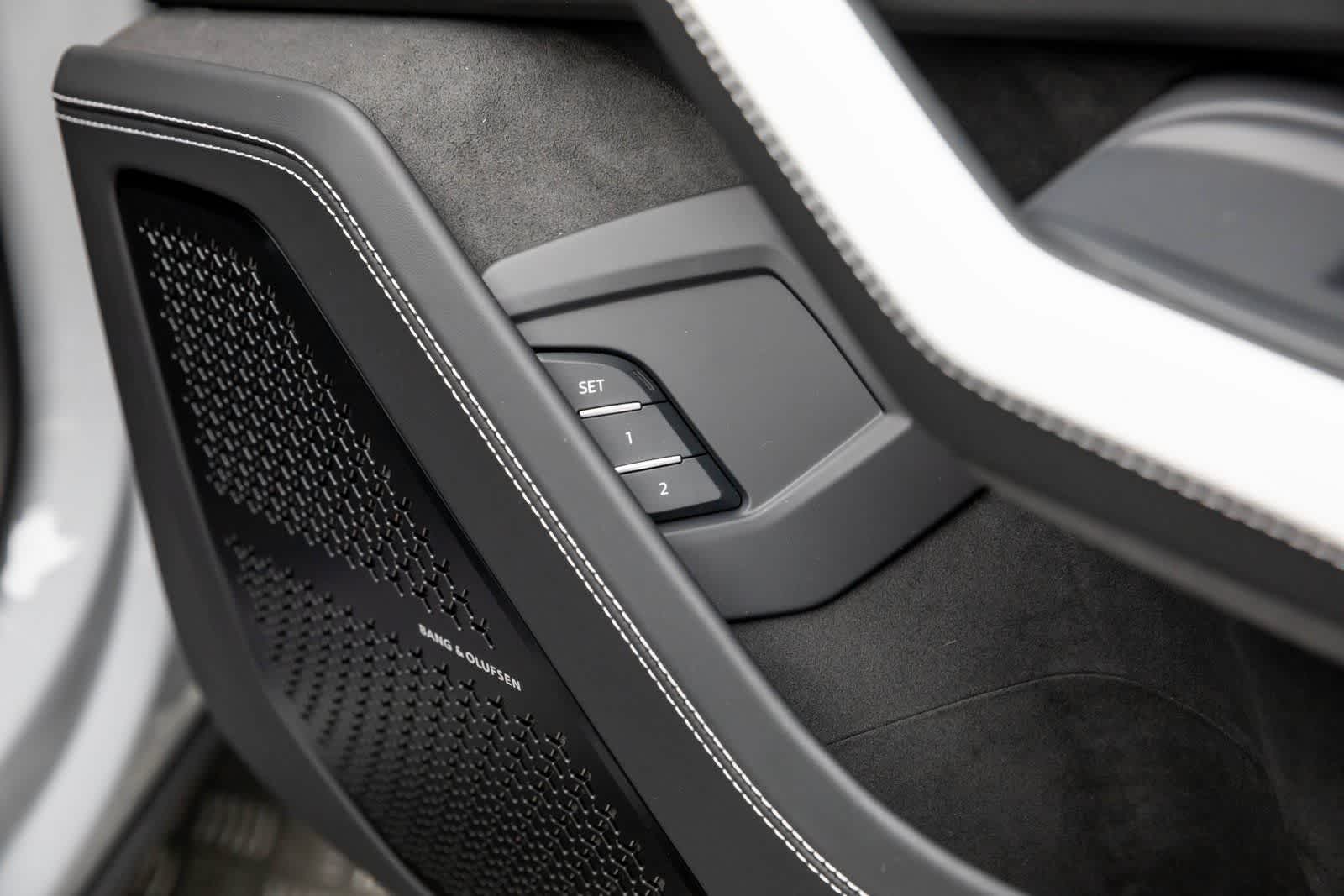 2025 Lamborghini Urus SE