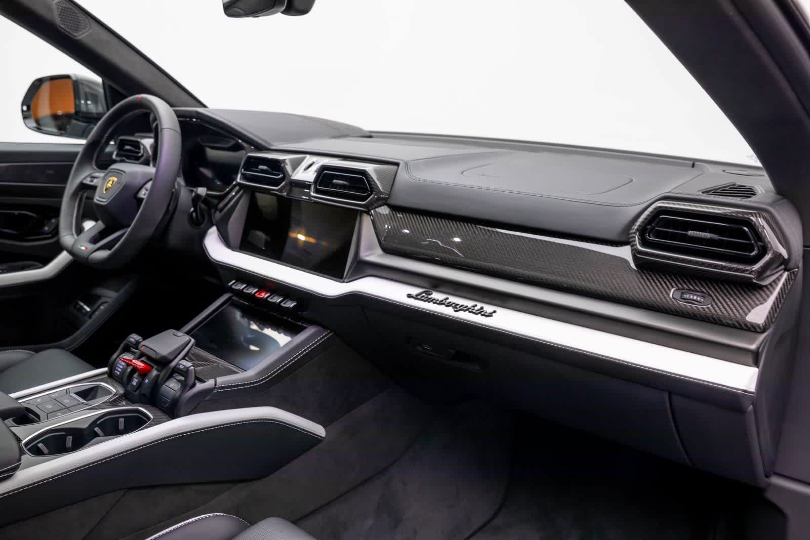 2025 Lamborghini Urus SE