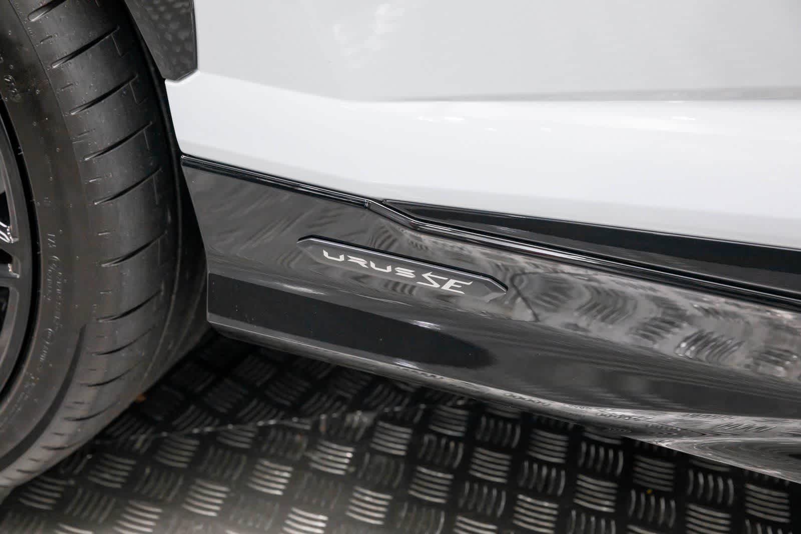 2025 Lamborghini Urus SE