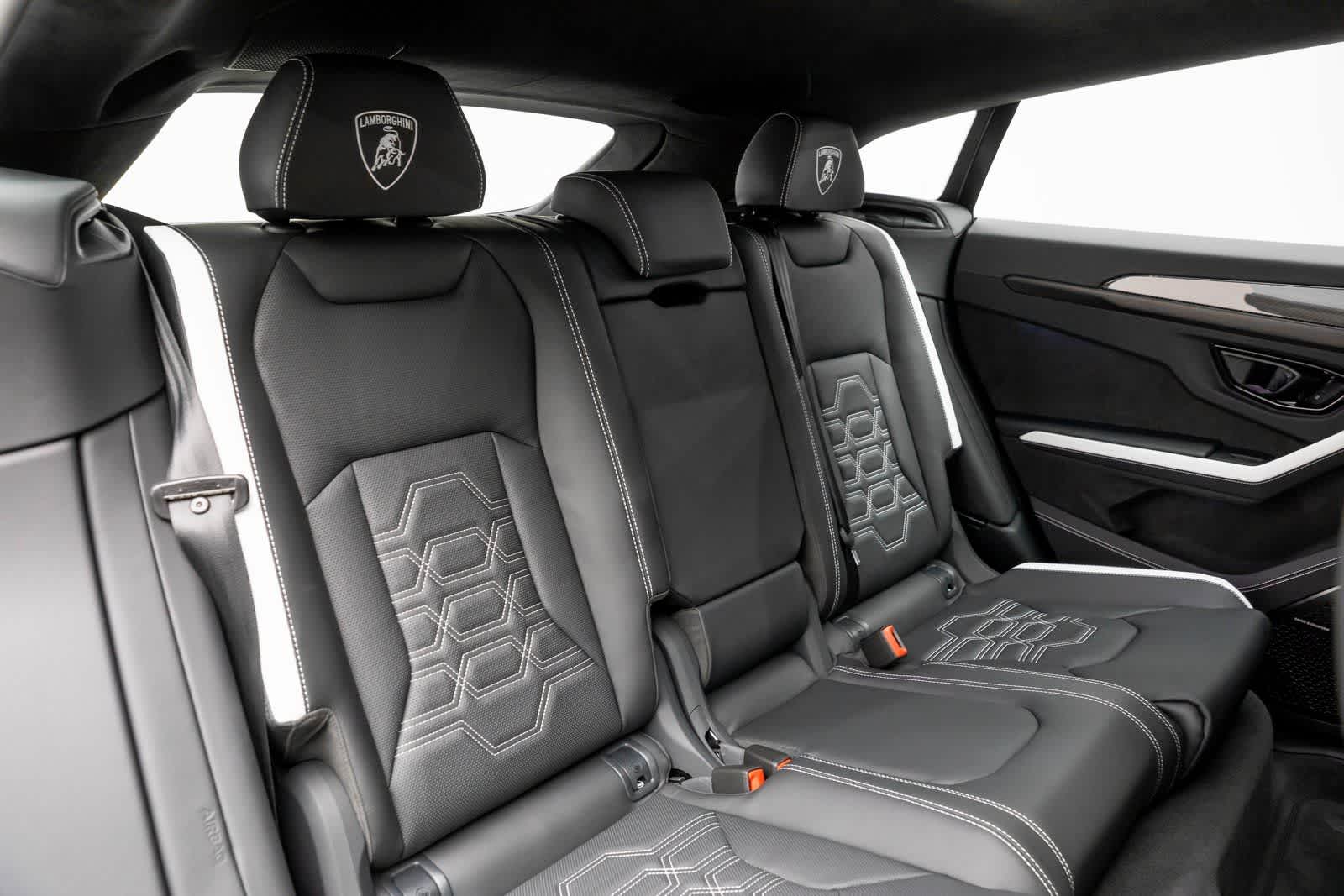 2025 Lamborghini Urus SE