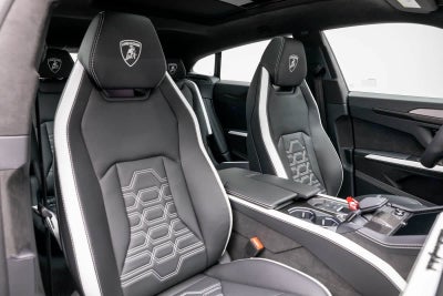 2025 Lamborghini Urus SE