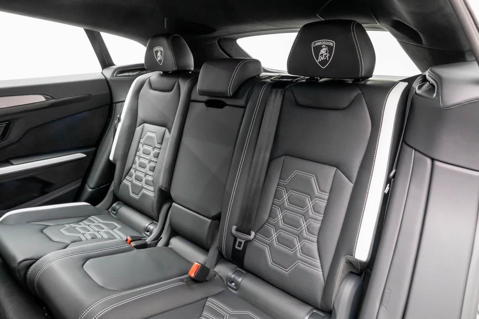2025 Lamborghini Urus SE