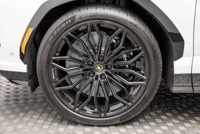 2025 Lamborghini Urus SE