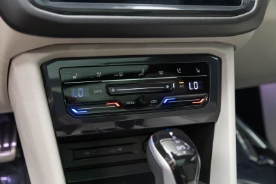 2023 Volkswagen Tiguan SEL R-Line