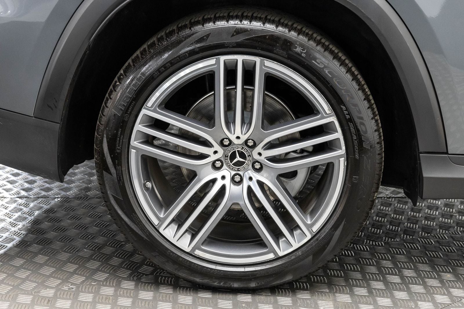 2025 Mercedes-Benz GLS 450 GLS 450