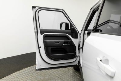 2025 Land Rover Defender S