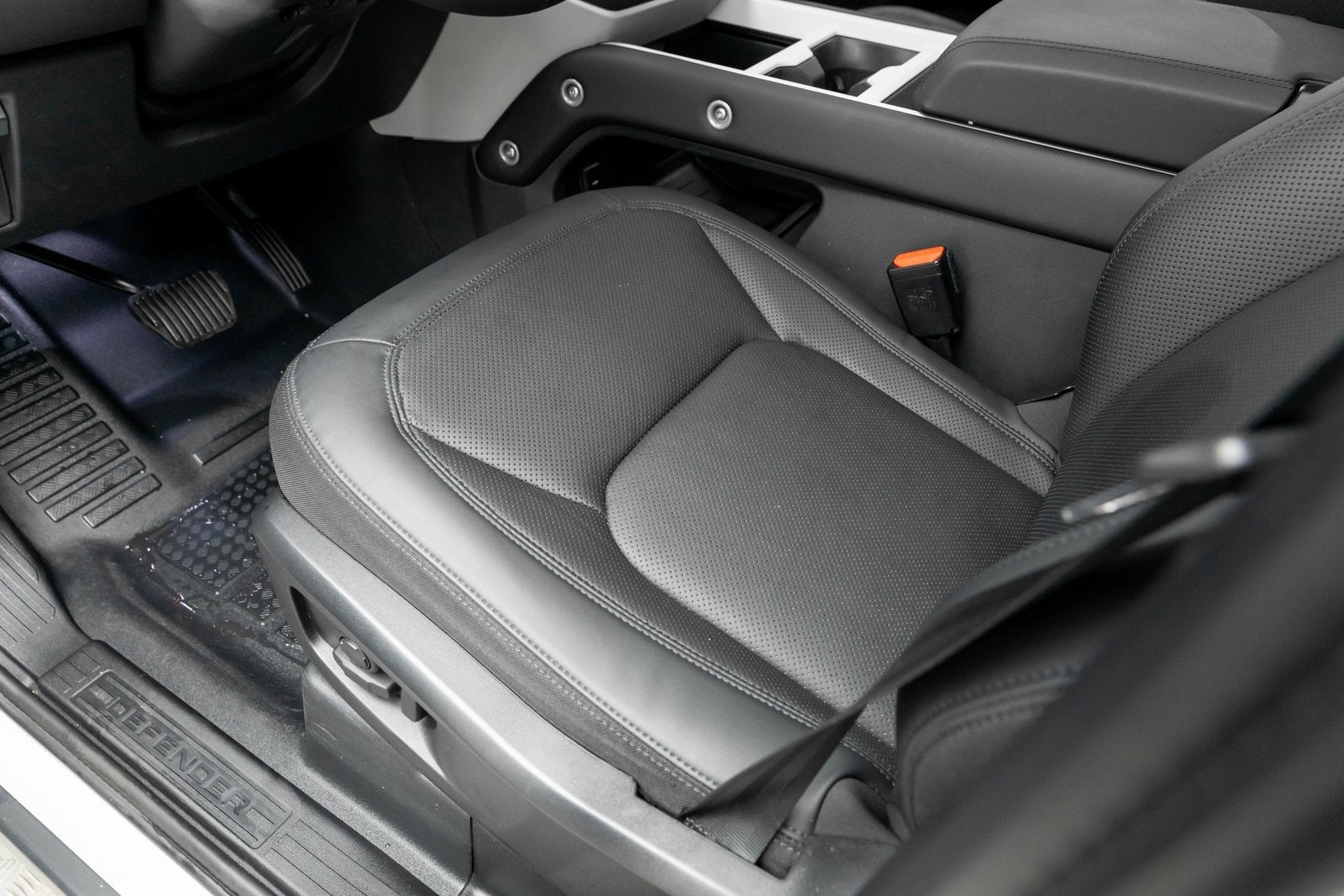 2025 Land Rover Defender S