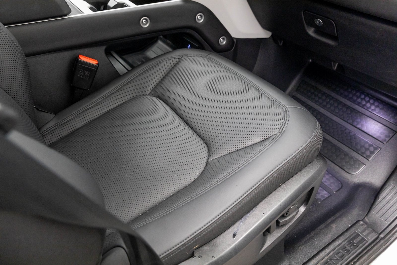 2025 Land Rover Defender S