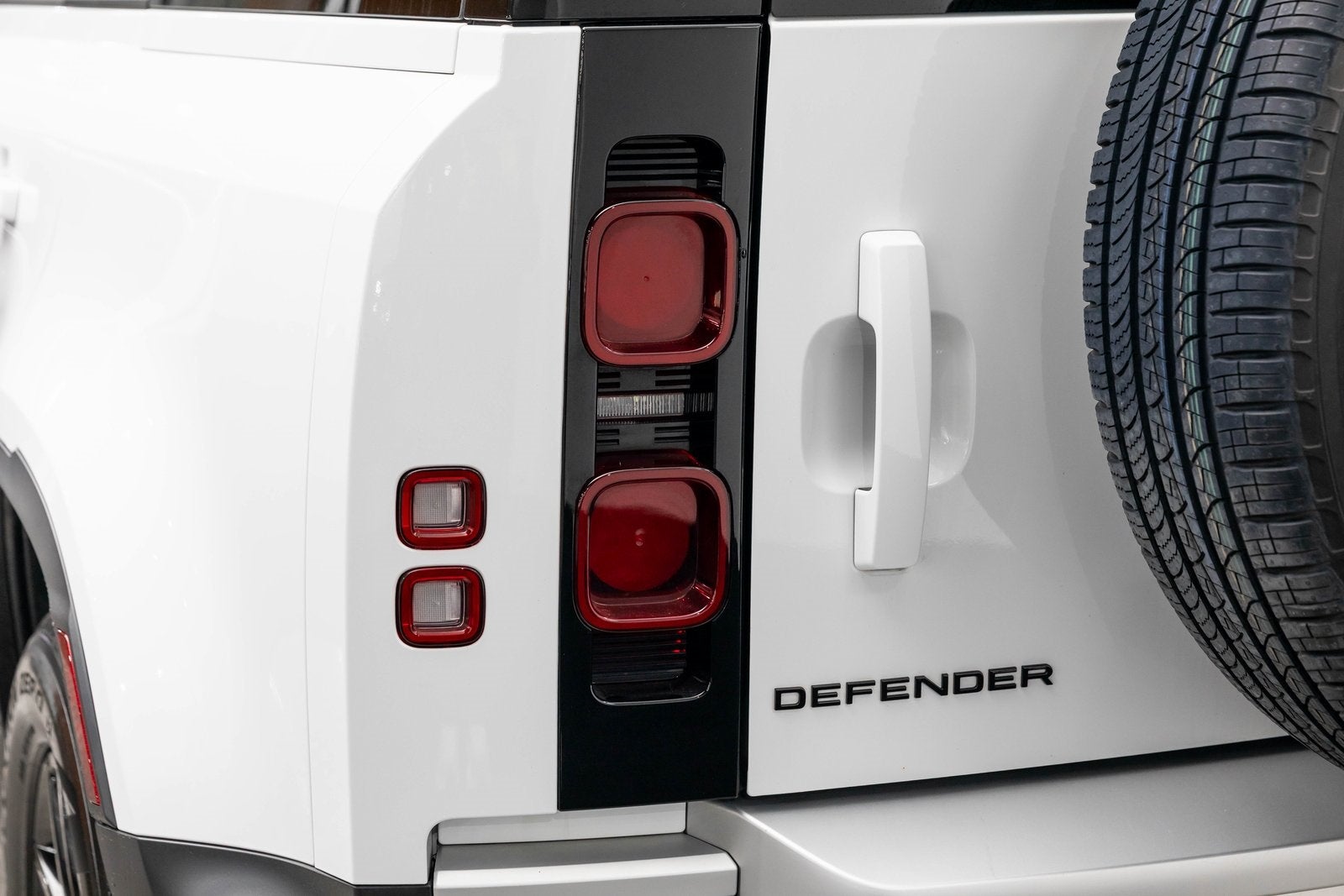 2025 Land Rover Defender S