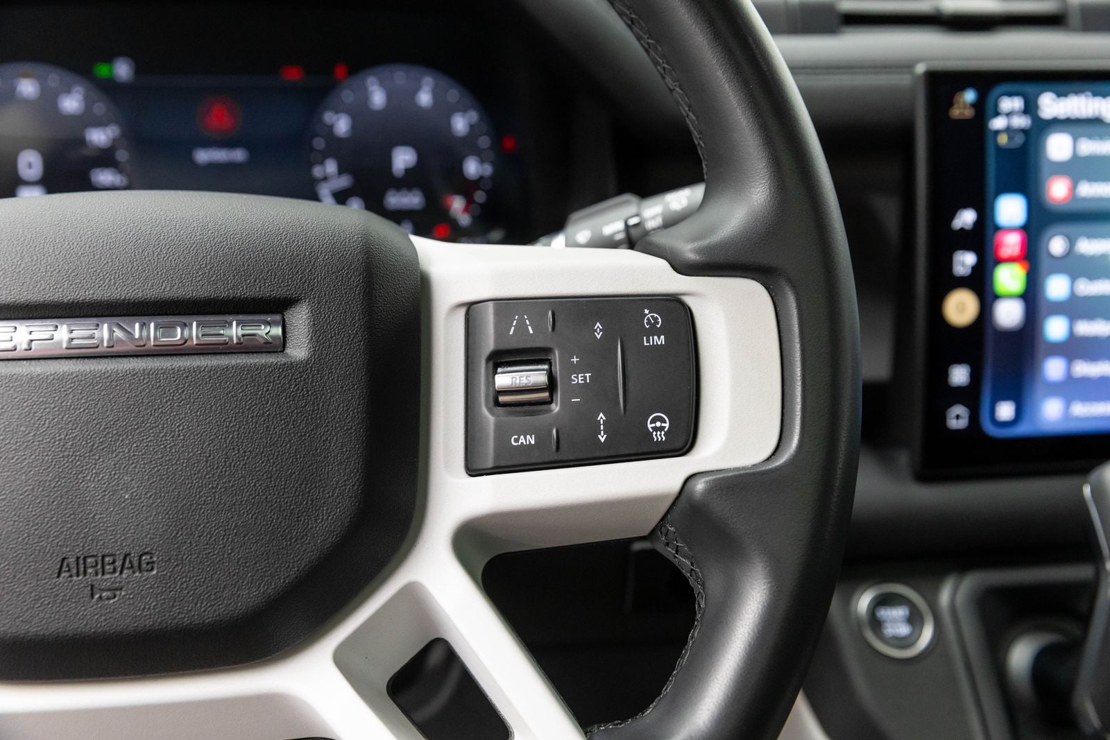 2025 Land Rover Defender S