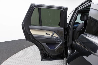 2025 Land Rover Range Rover SV