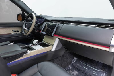 2025 Land Rover Range Rover SV