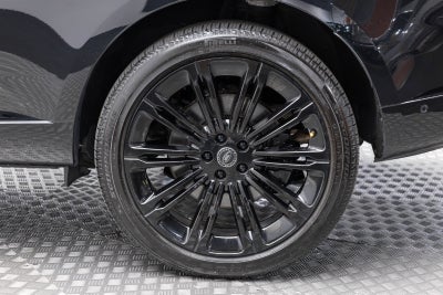 2025 Land Rover Range Rover SV