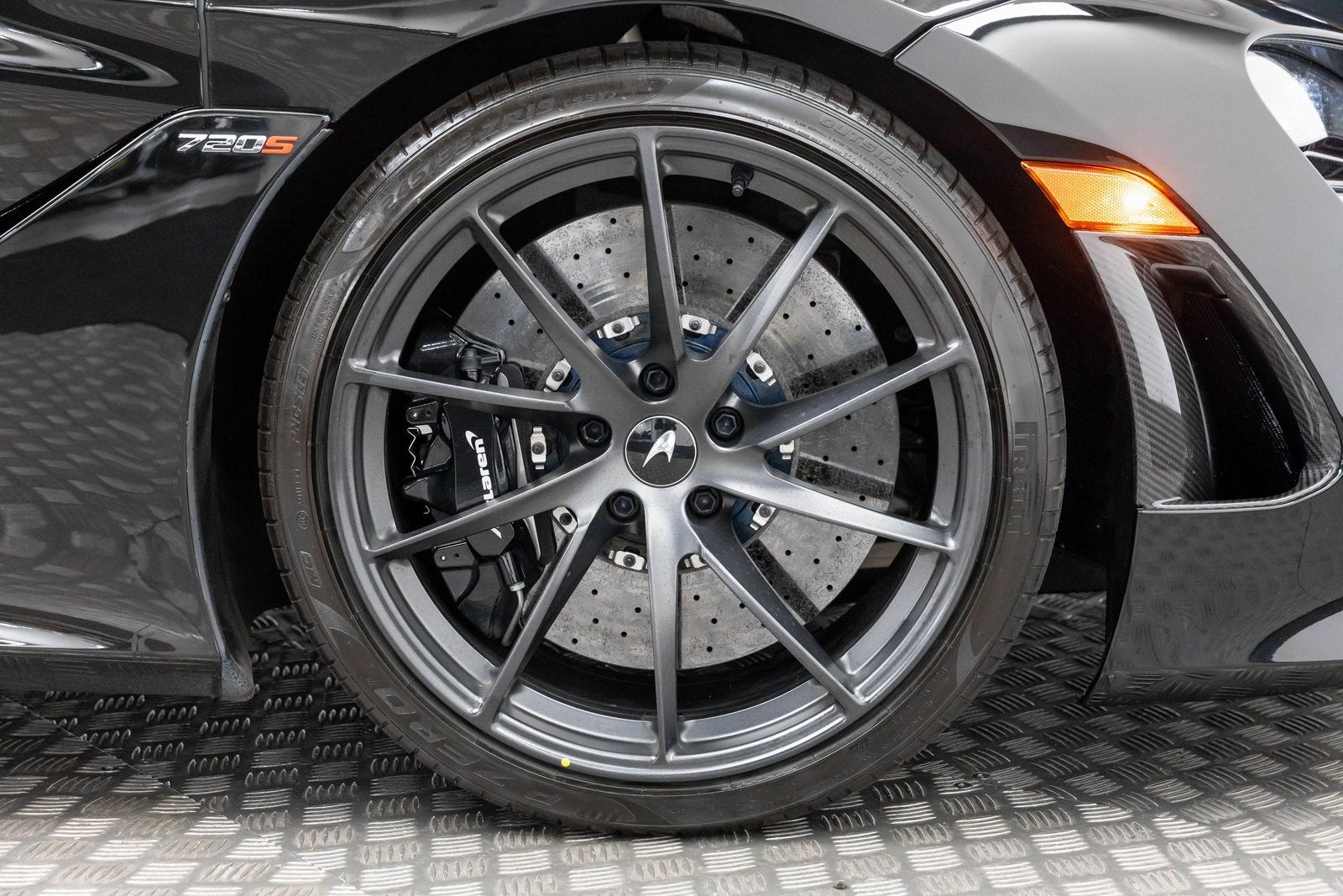 2023 McLaren 720S Spider