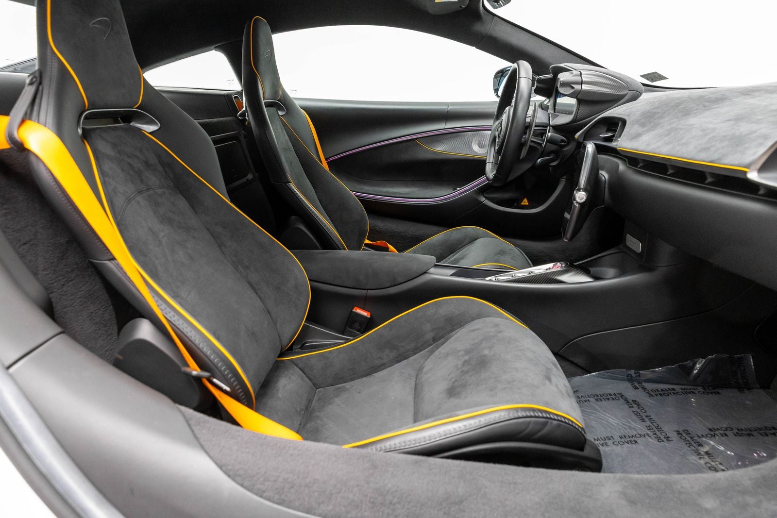 2023 McLaren Artura Coupe