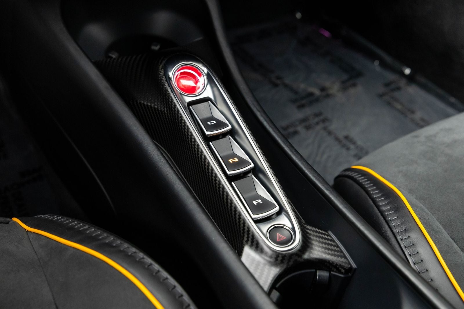 2023 McLaren Artura Coupe