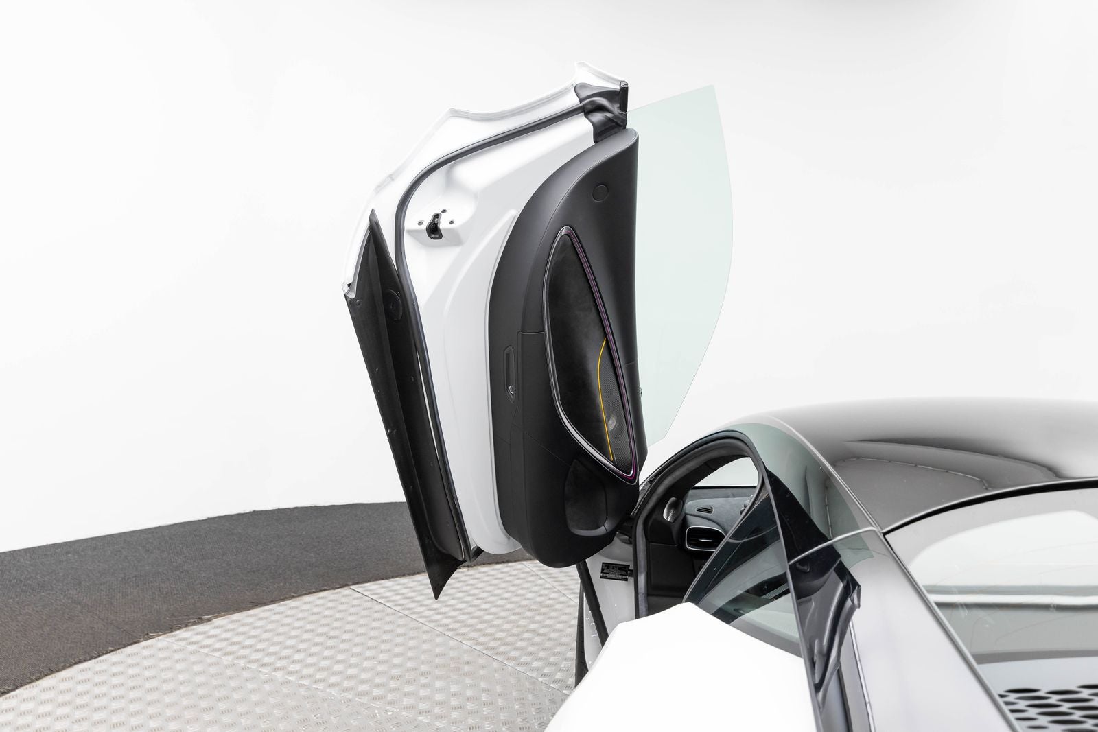 2023 McLaren Artura Coupe