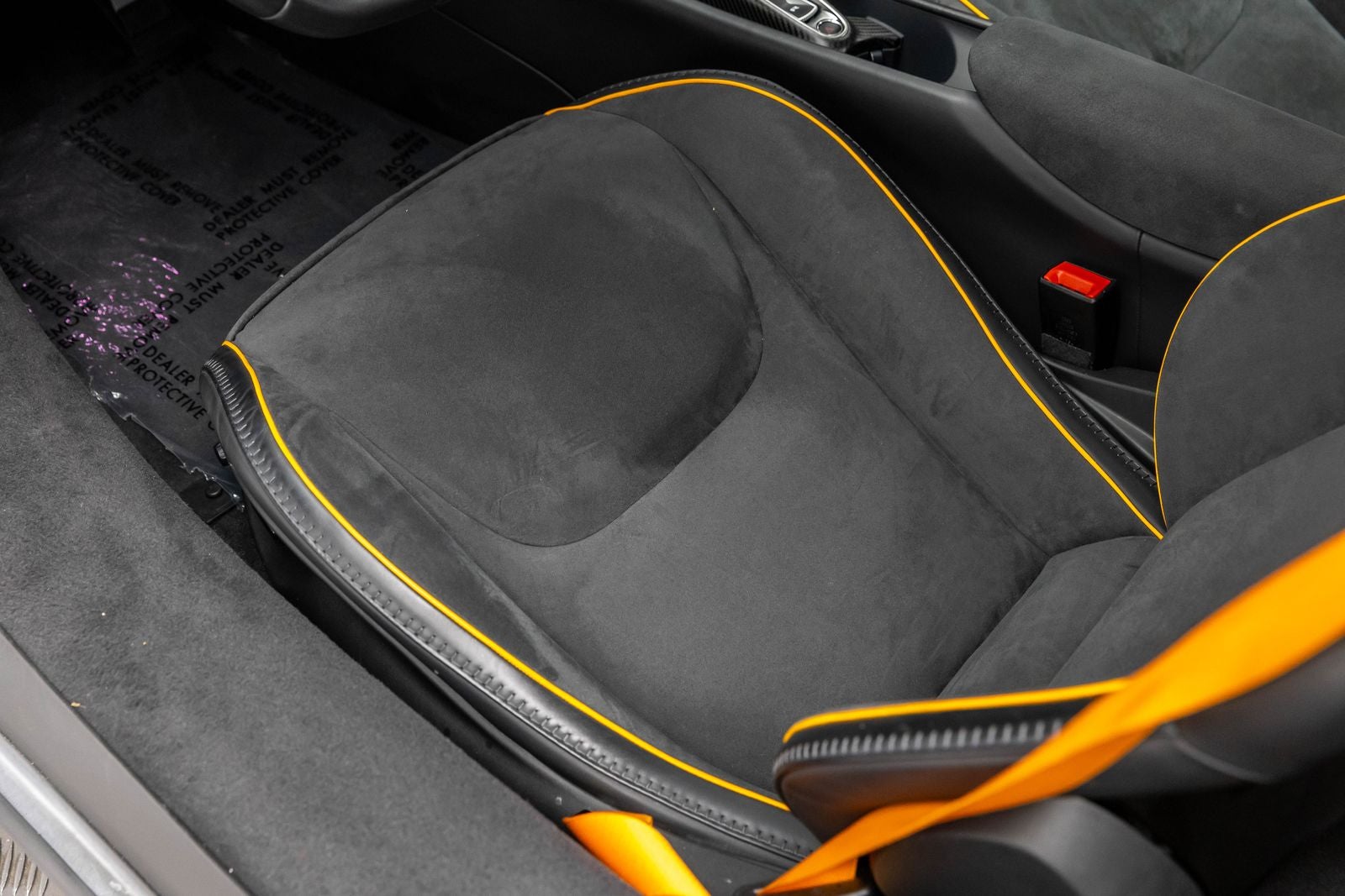 2023 McLaren Artura Coupe