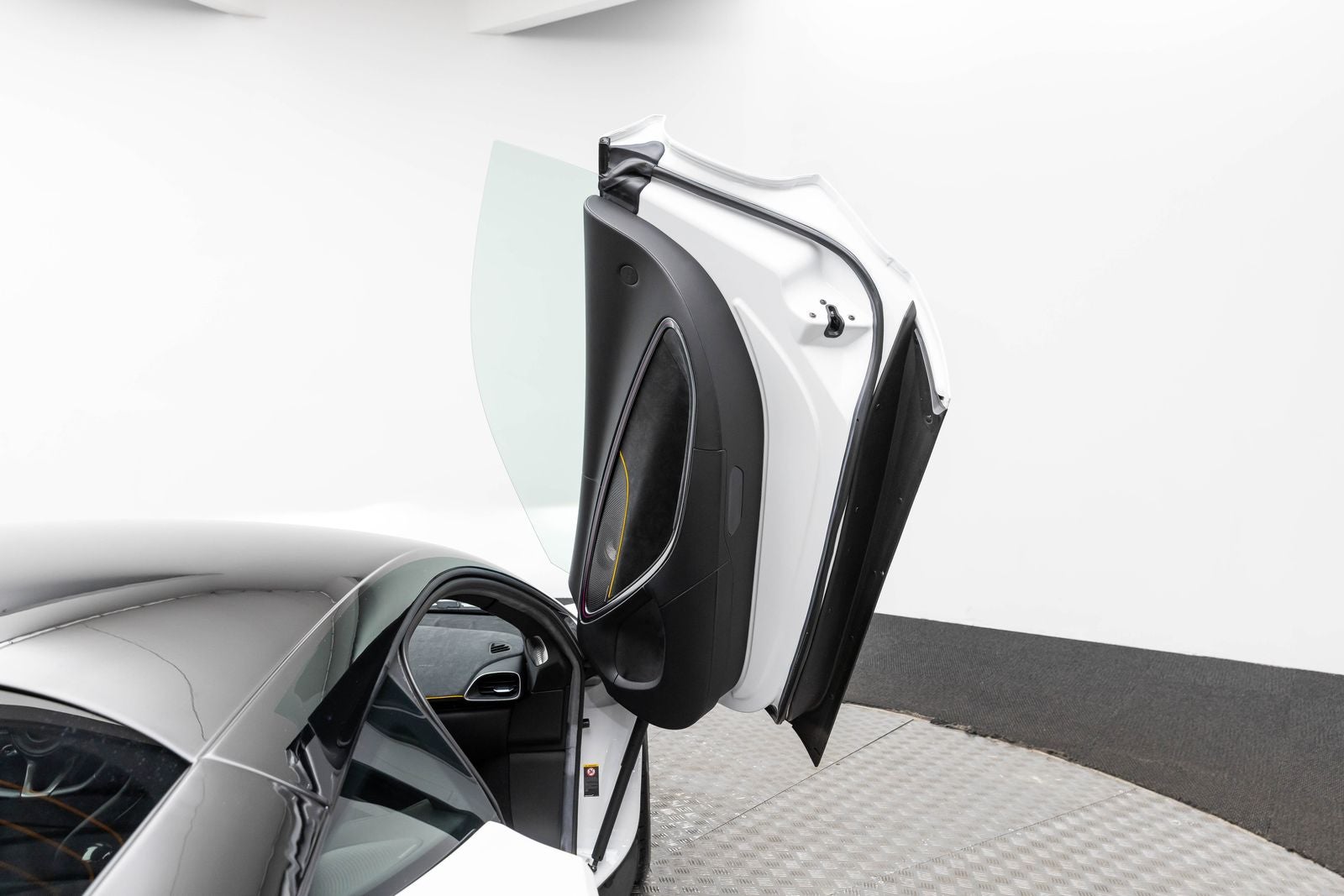 2023 McLaren Artura Coupe