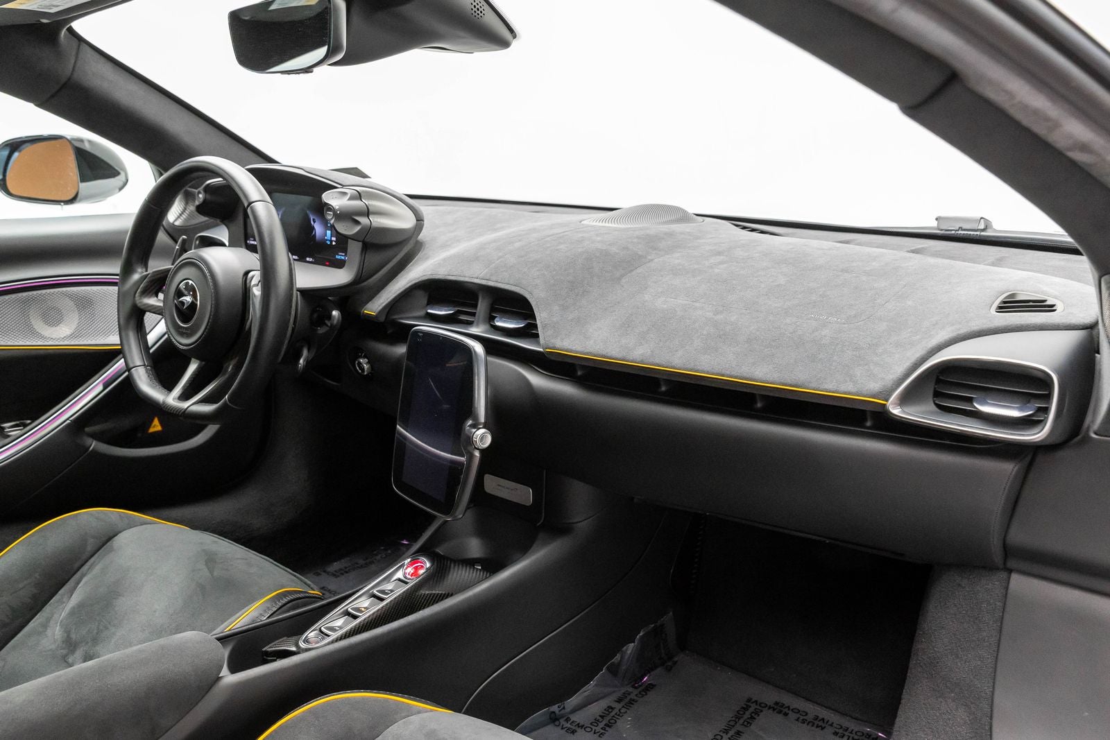 2023 McLaren Artura Coupe