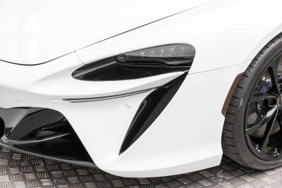 2023 McLaren Artura Coupe