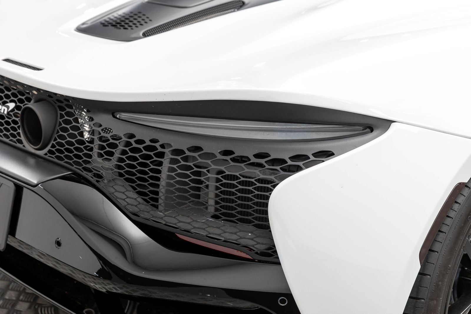 2023 McLaren Artura Coupe