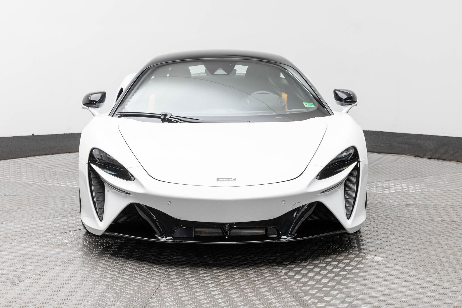 2023 McLaren Artura Coupe