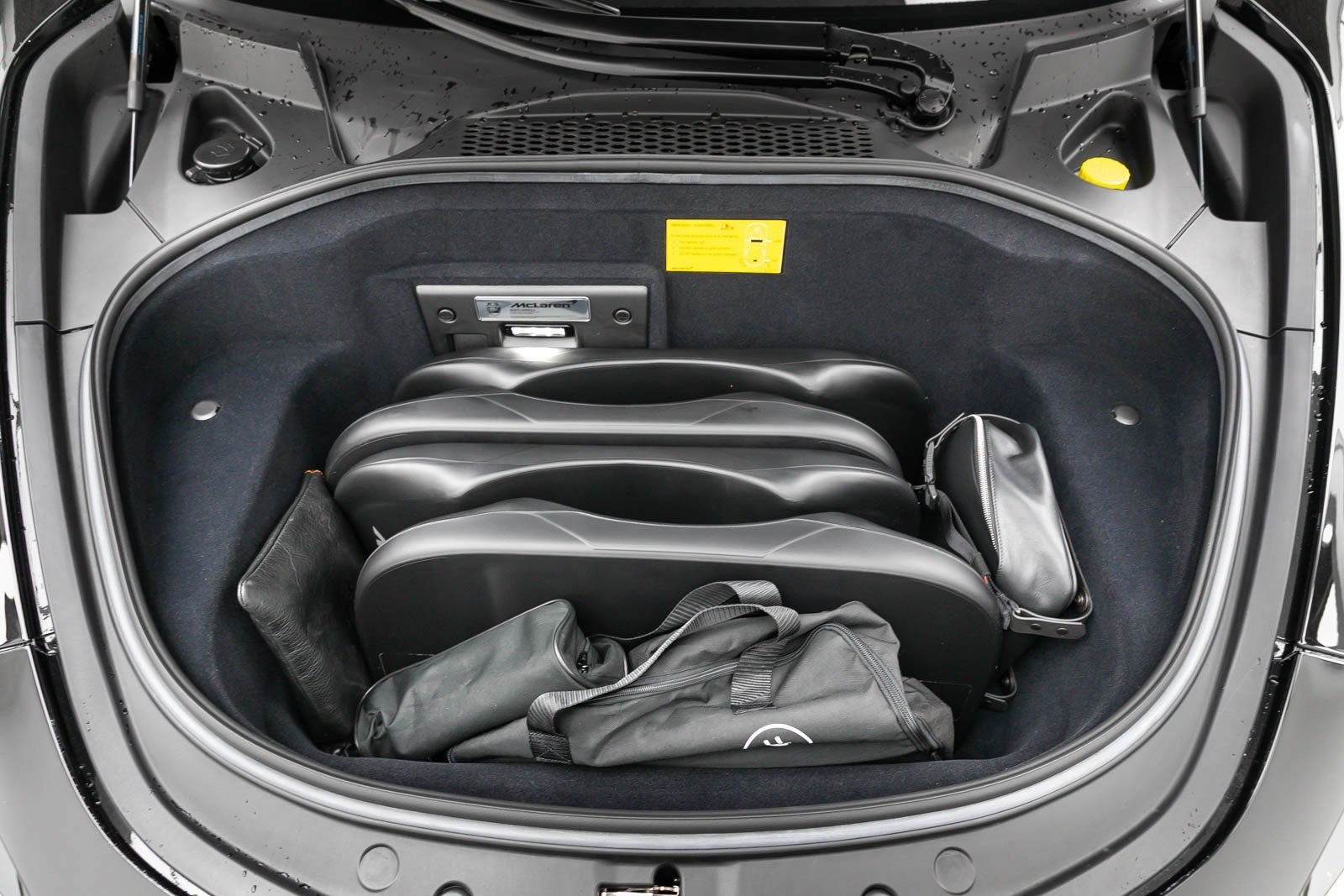 2023 McLaren Artura Coupe