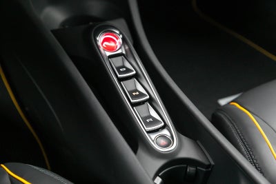 2023 McLaren Artura Coupe