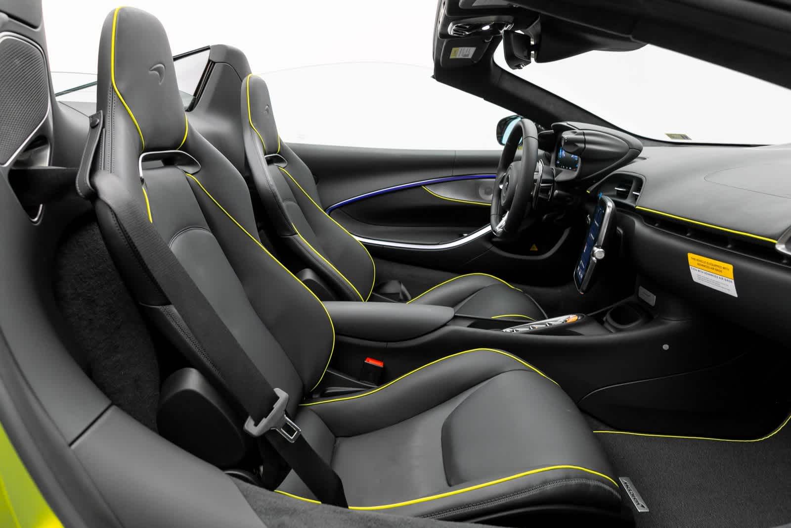 2025 McLaren Artura Spider