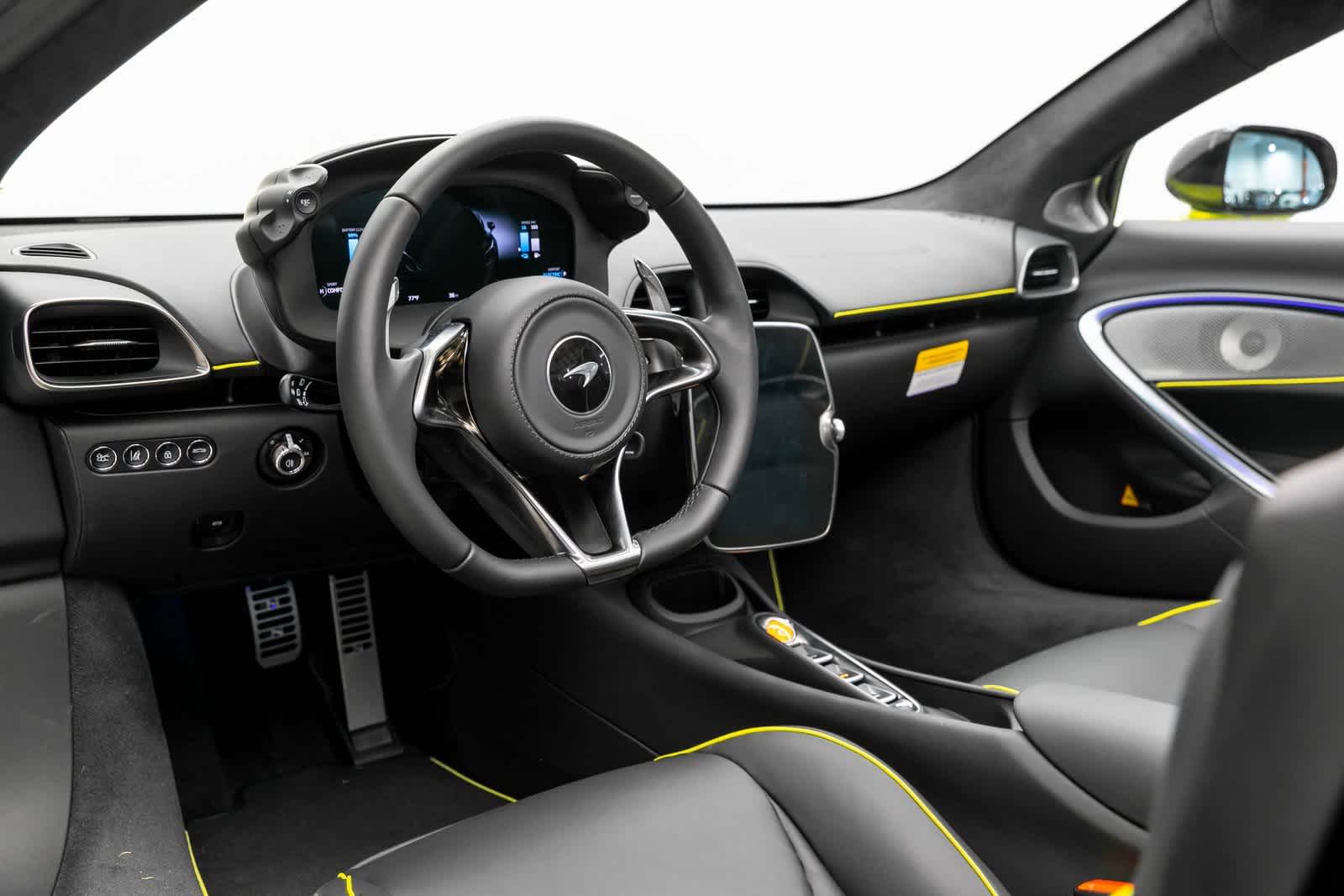 2025 McLaren Artura Spider