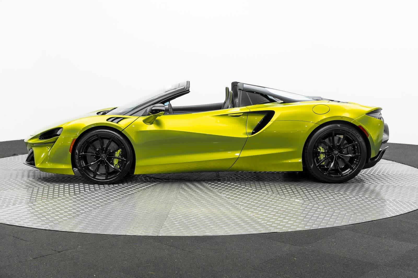 2025 McLaren Artura Spider