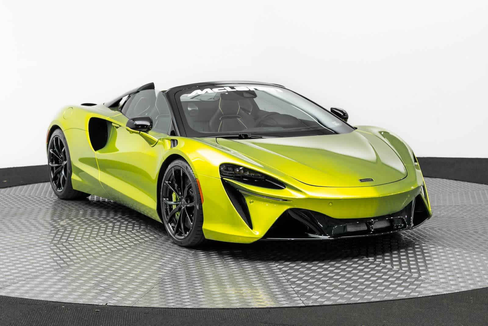 2025 McLaren Artura Spider