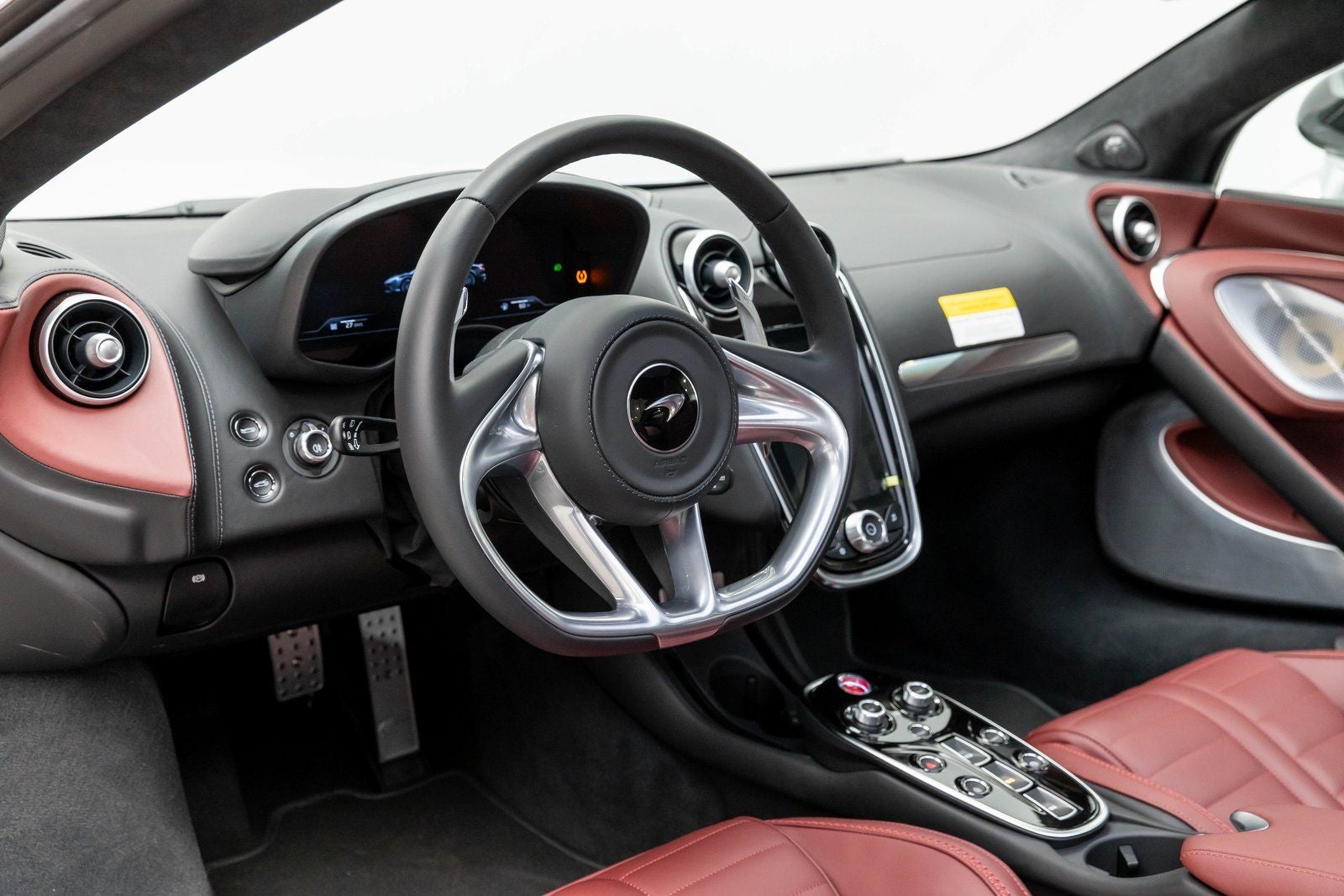 2025 McLaren GTS Coupe