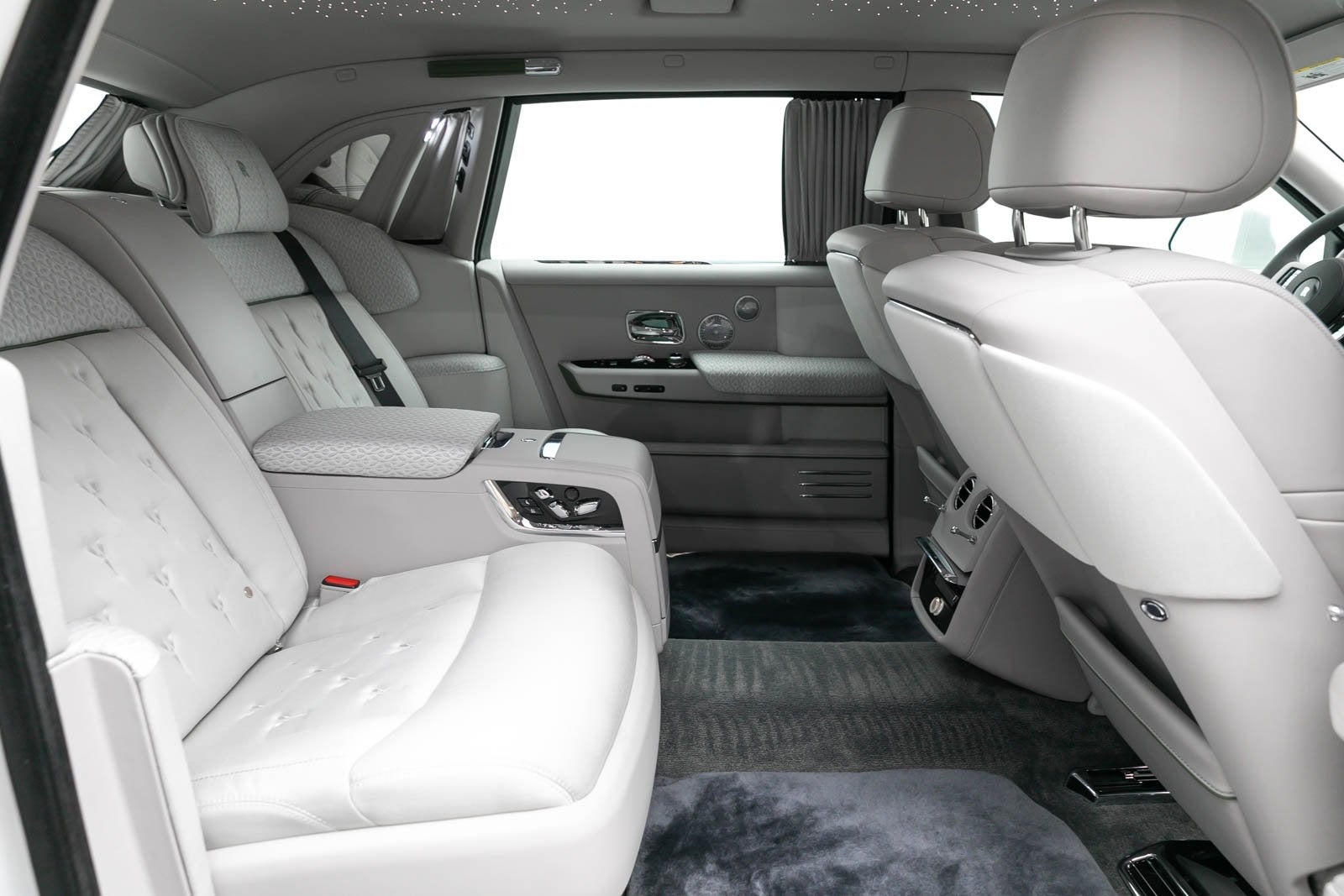 2024 Rolls-Royce Phantom Plantino