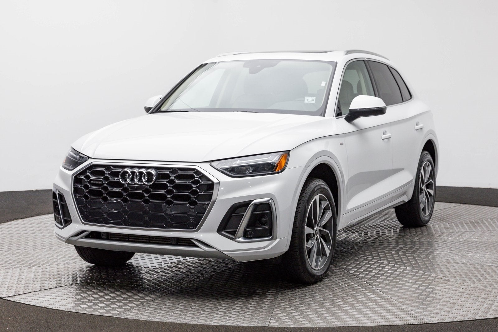 2024 Audi Q5 S line Premium Plus