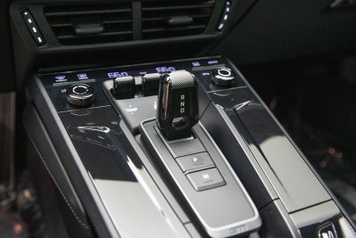 2025 Porsche 911 Carrera 4 GTS