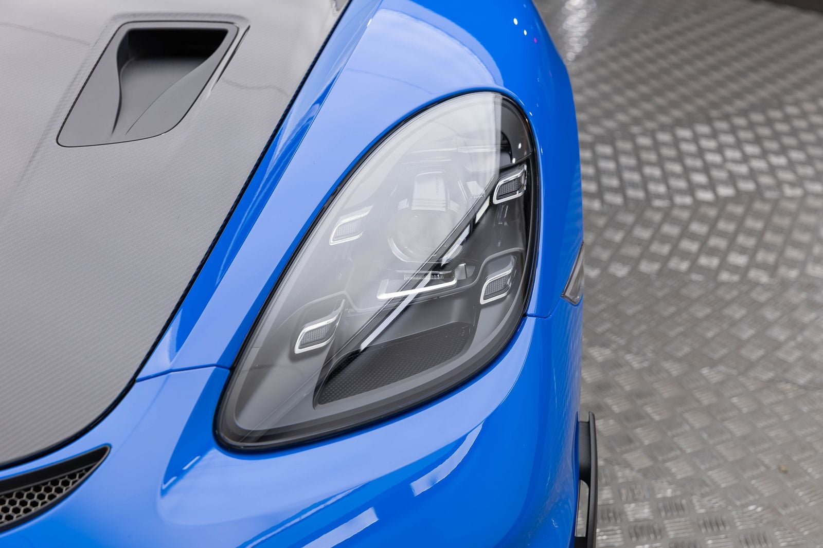 2025 Porsche 718 Cayman GT4 RS